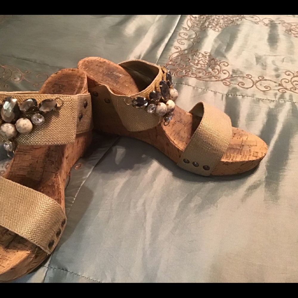 Sandals - Picture 2 of 3